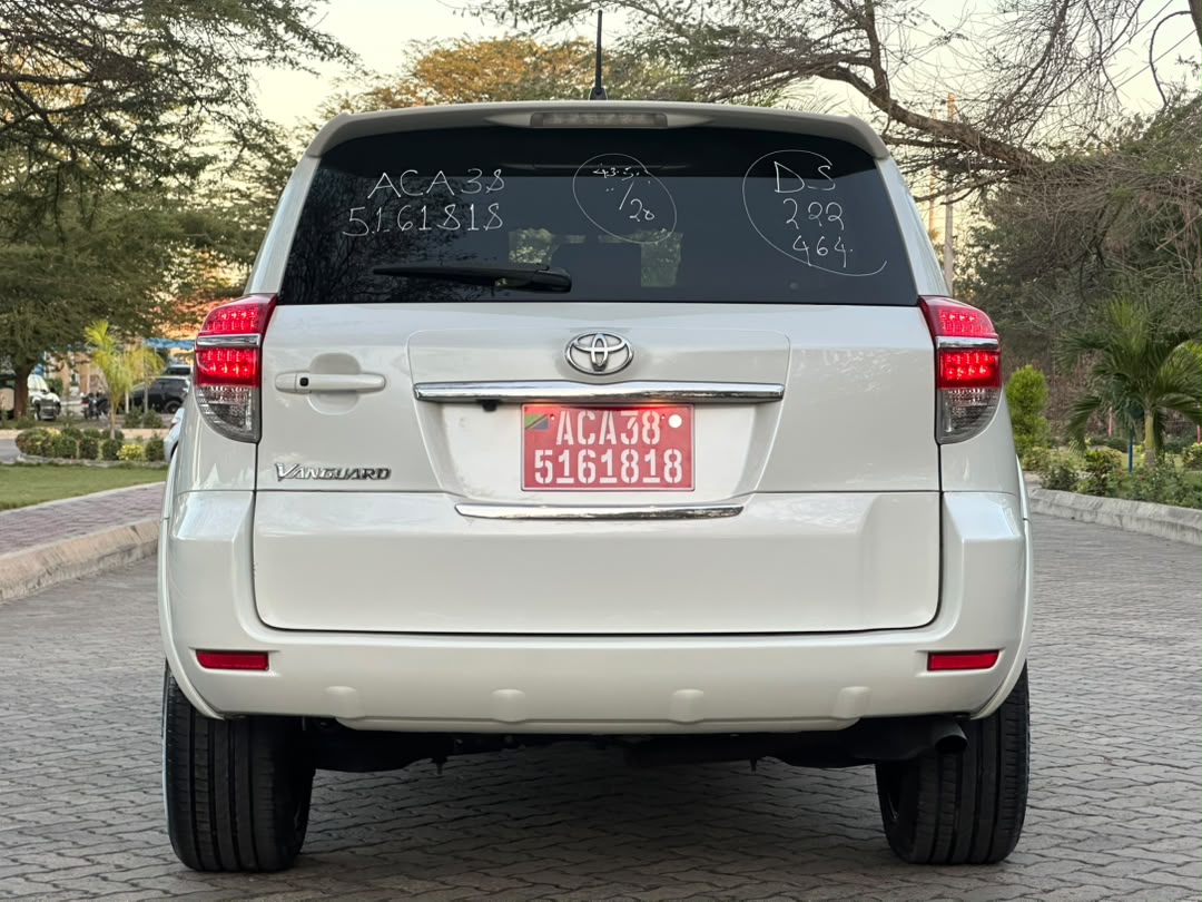 TOYOTA VANGUARD thumbnail 9